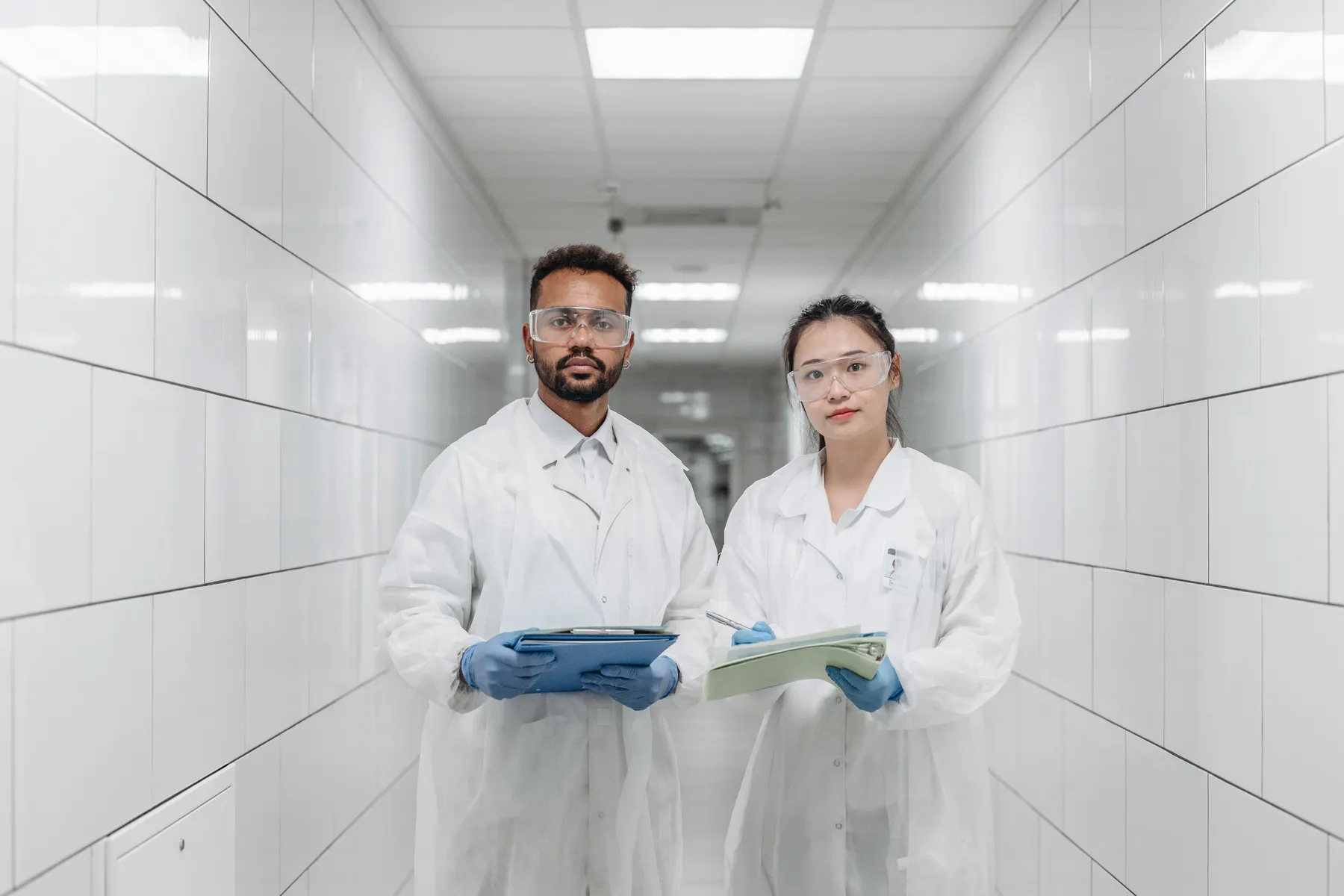 Laboratory professionals ready to collaborate